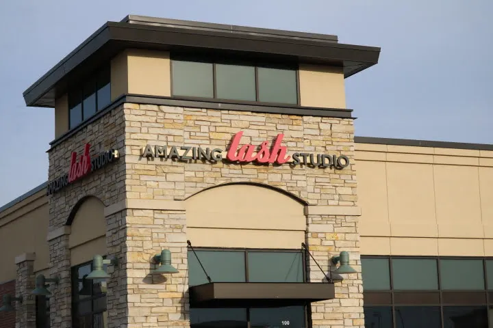 Amazing Lash Studio — Beauty salon in Woodbury